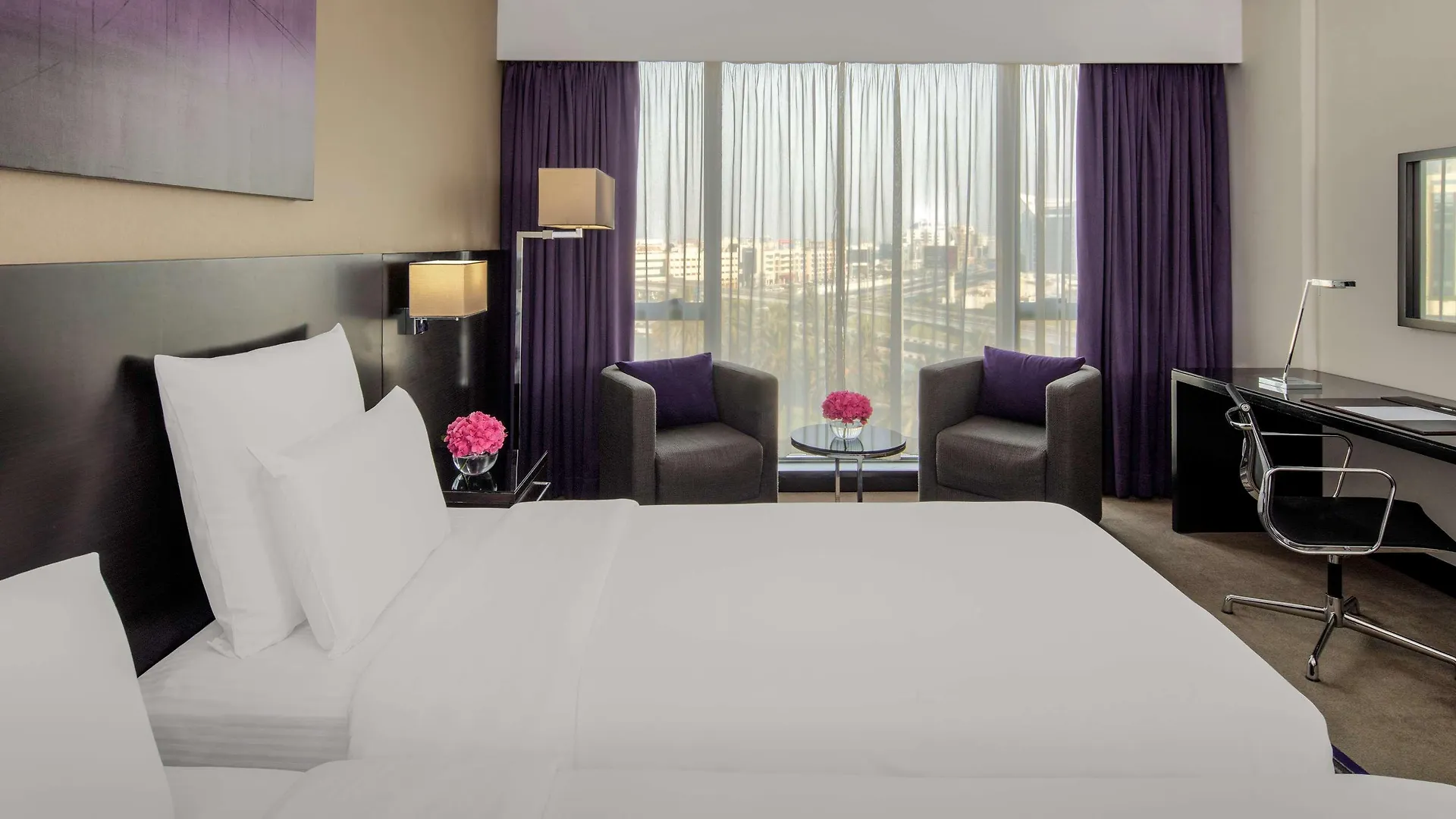 Pullman Dubai Creek City Centre Hotel