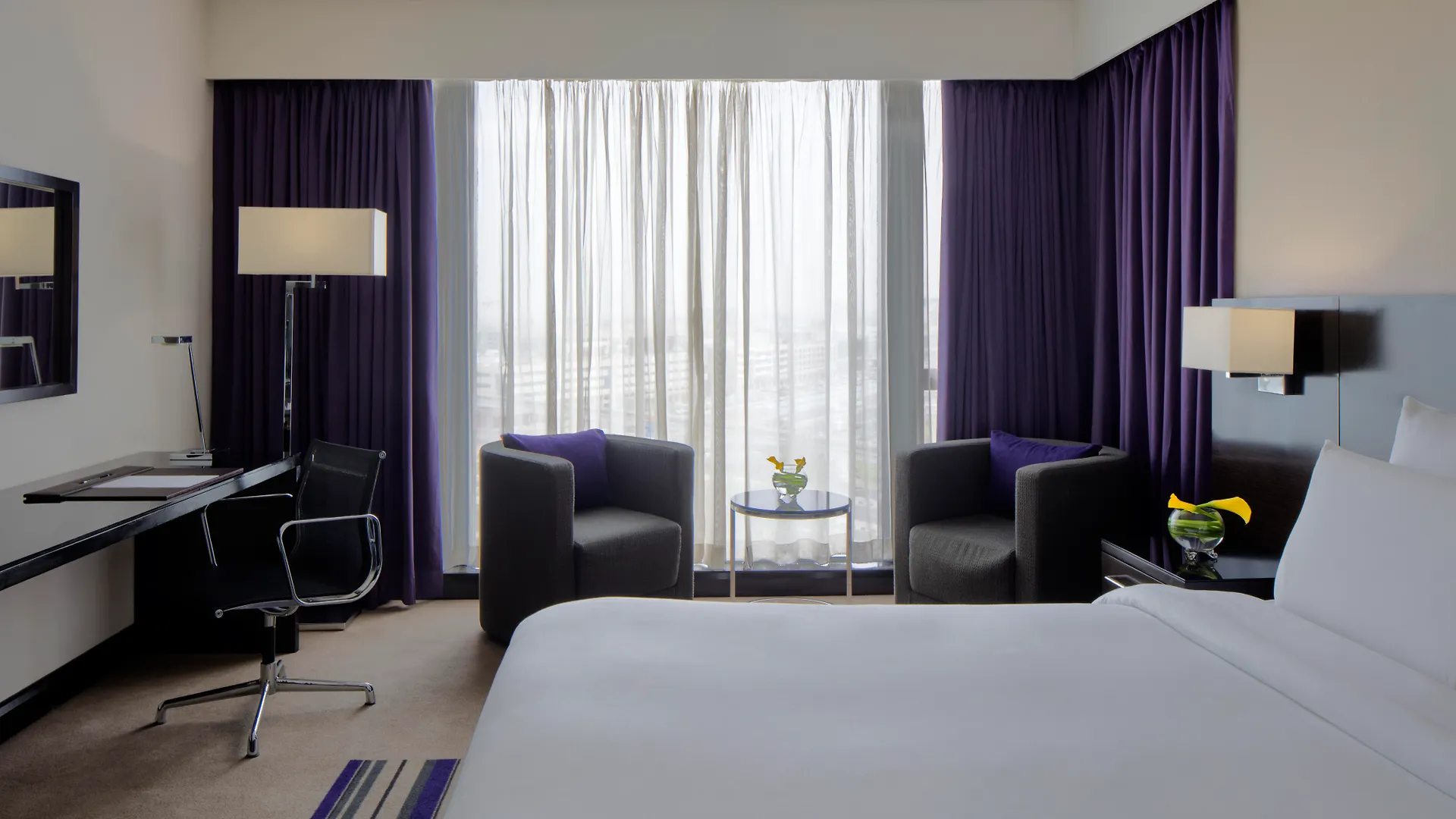 Pullman Dubai Creek City Centre Hotel