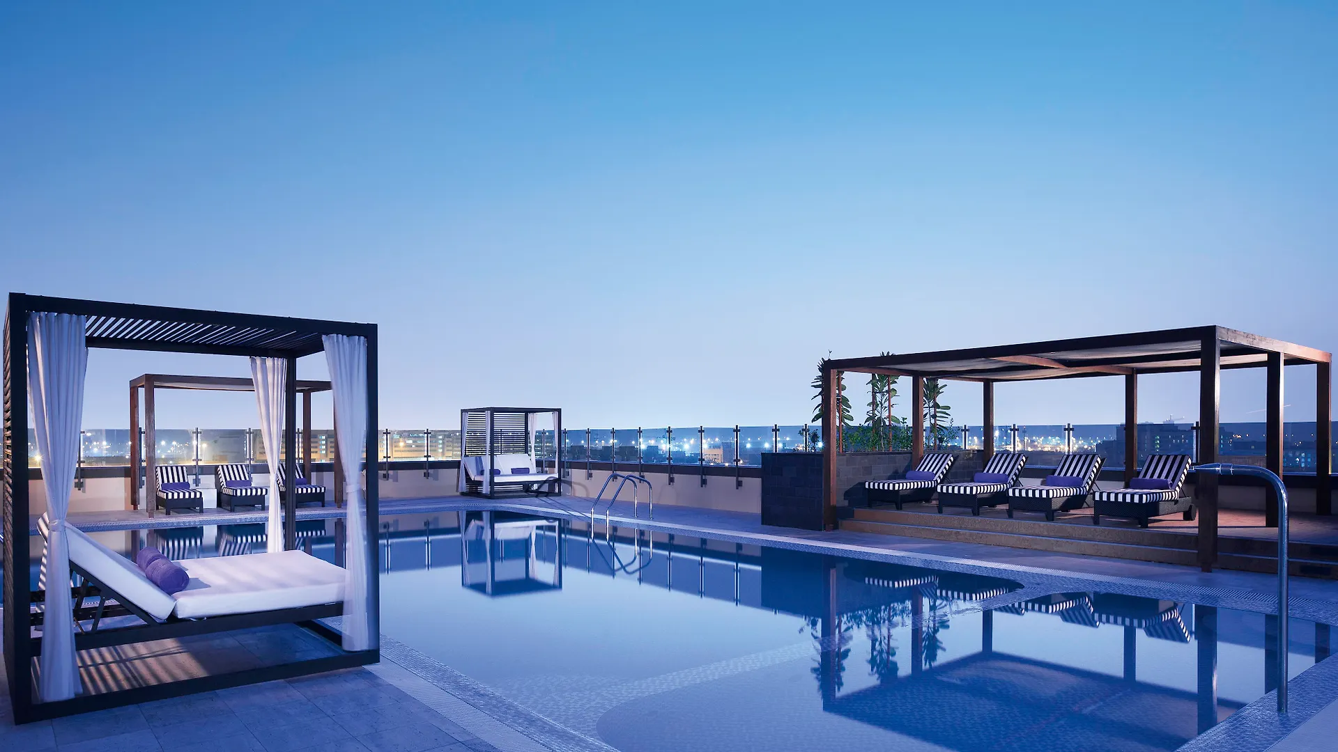 Pullman Dubai Creek City Centre Hotel
